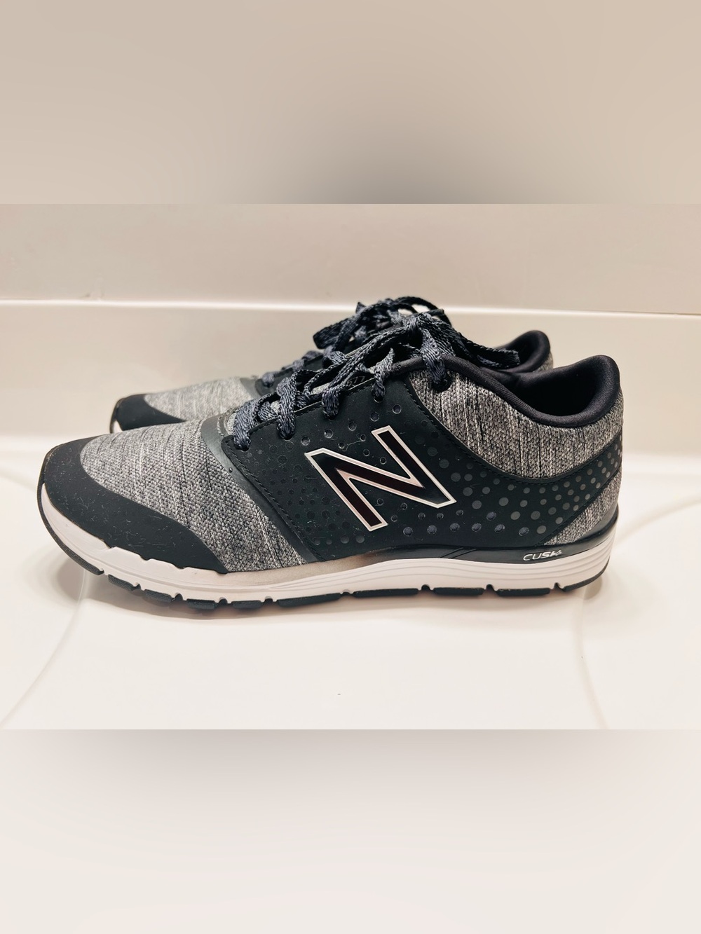 New Balance 577 v4 Women's Size 8B Black Grey Cush+ Walking Shoes